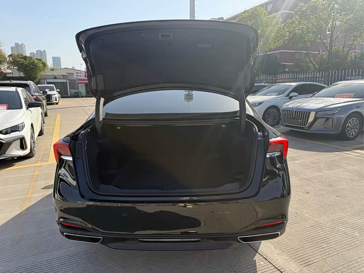 Buick LaCrosse 2025 2025款 28T 白金版