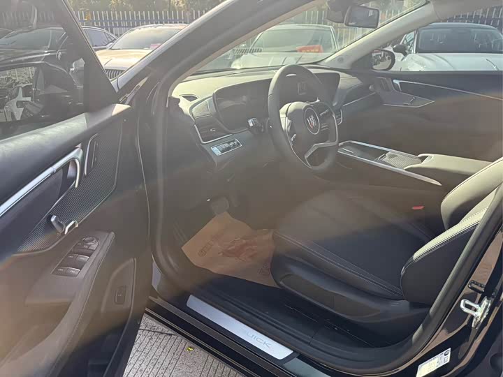 Buick LaCrosse 2025 2025款 28T 白金版