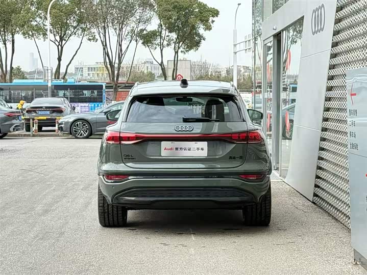 2026 Audi Q6L e-tron