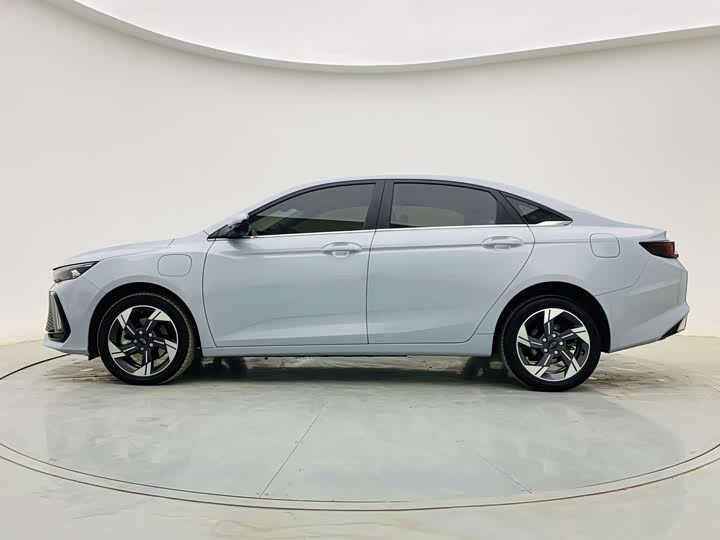 2022 Geely Emgrand L Hi·P Hybrid
