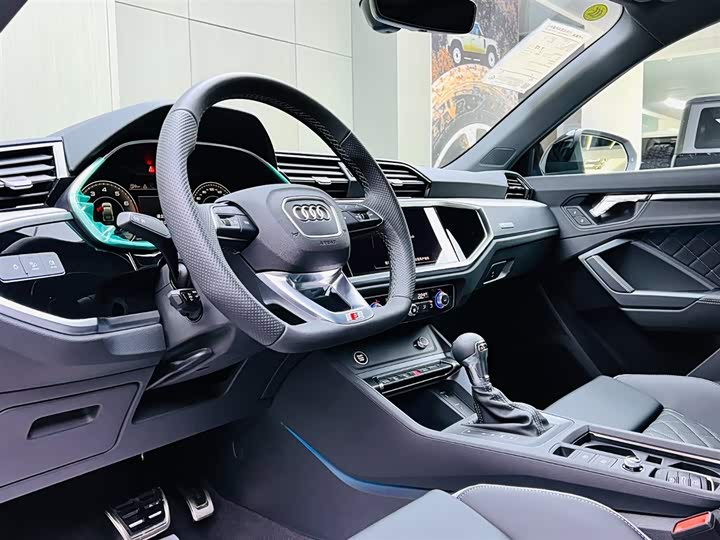 Audi Q3 Sportback 2025 2025款 quattro 45周年典藏版 40TFSI 时尚型