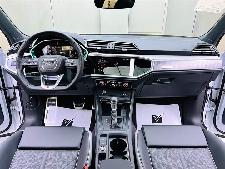 Audi Q3 Sportback 2025 2025款 quattro 45周年典藏版 40TFSI 时尚型