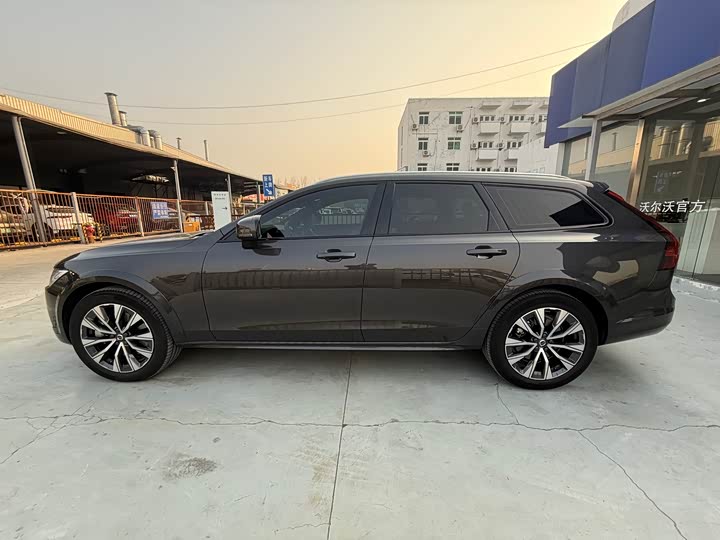 Volvo V90 2023 2023款 Cross Country B5 AWD 智远版