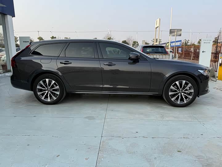 Volvo V90 2023 2023款 Cross Country B5 AWD 智远版