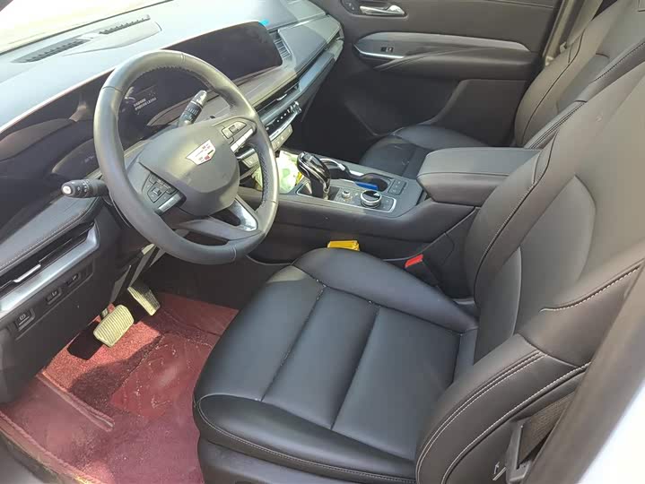 Cadillac XT4 2024 2024款 28T 两驱豪华型