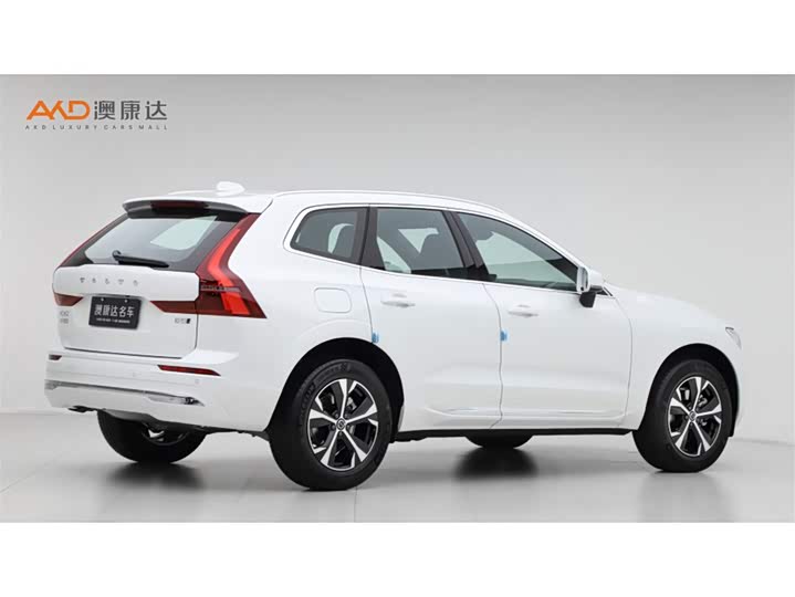 Volvo XC60 2026 2026款 B5 四驱智逸豪华版