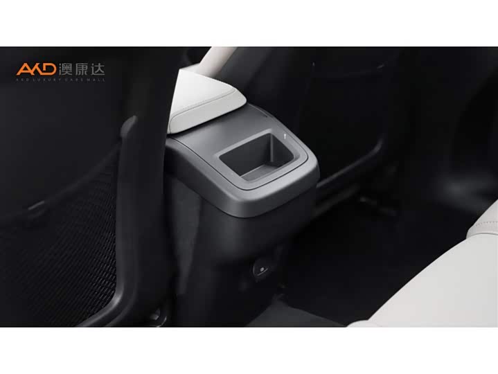 Volvo XC60 2026 2026款 B5 四驱智逸豪华版