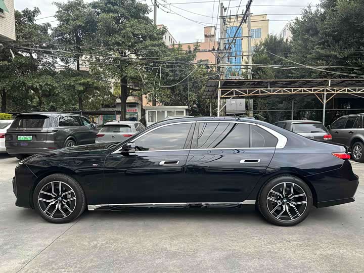 BMW 7 Series 2023 2023款 735Li M运动套装