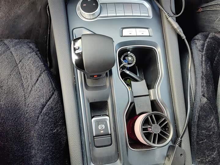 Foton Tunland G9 2025 2025款 2.0T 柴油自动四驱长轴 特装版