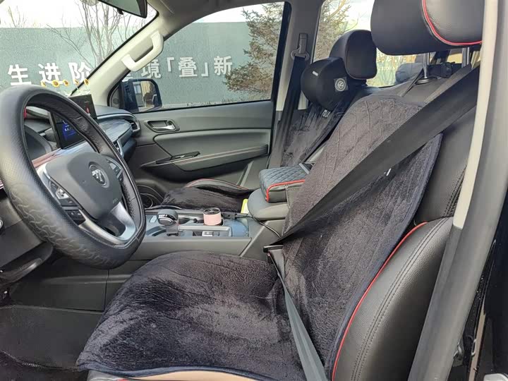 Foton Tunland G9 2025 2025款 2.0T 柴油自动四驱长轴 特装版