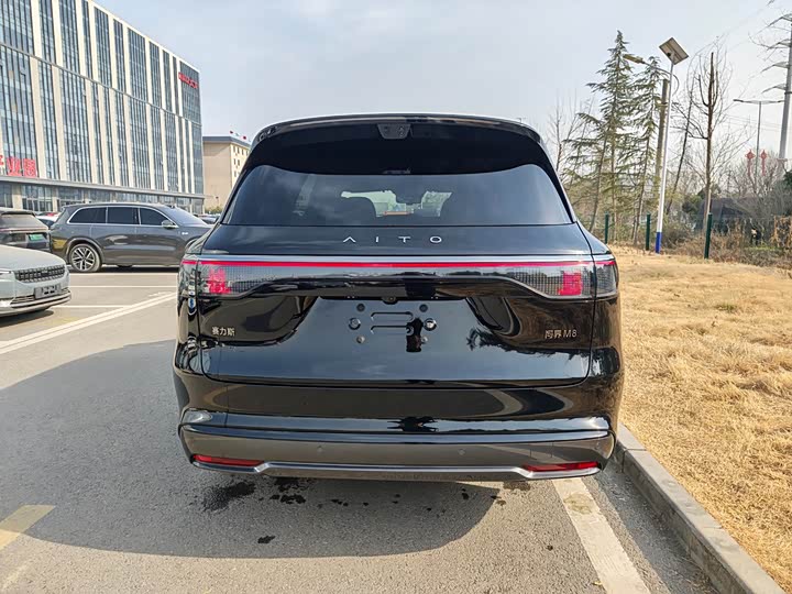 Aito M8 2025 2025款 增程 Ultra版 53.4kWh 5座版
