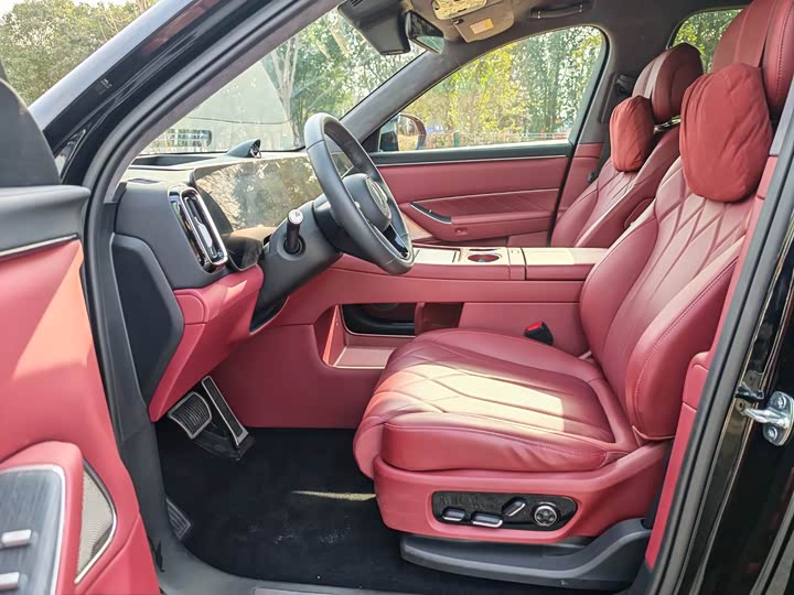 Aito M8 2025 2025款 增程 Ultra版 53.4kWh 5座版