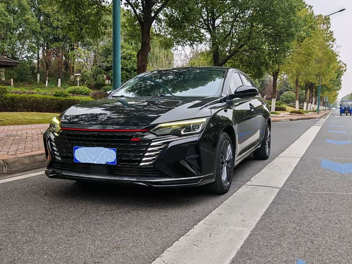 Dongfeng Aeolus Yixuan Max 2022 2022款 1.5T 超帅潮爸版