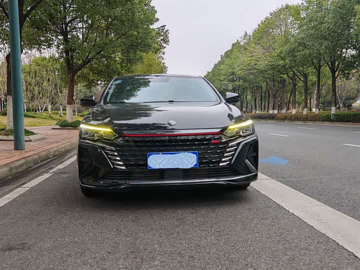 Dongfeng Aeolus Yixuan Max 2022 2022款 1.5T 超帅潮爸版
