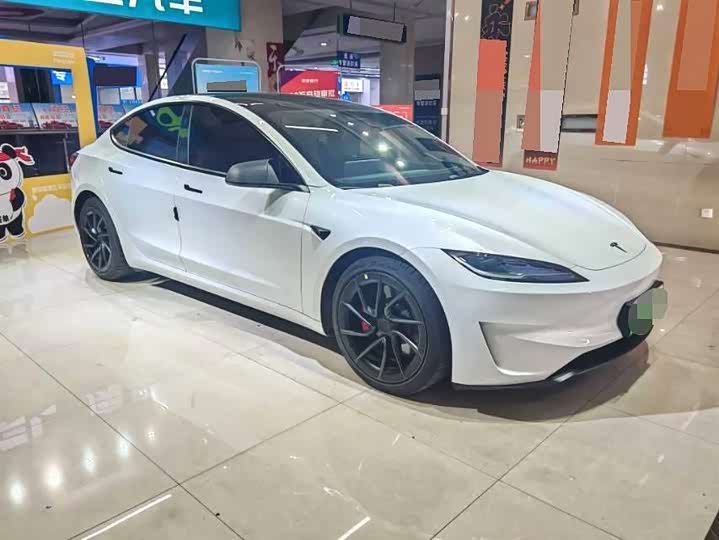 Tesla Model 3 2024 2024款 高性能全轮驱动版