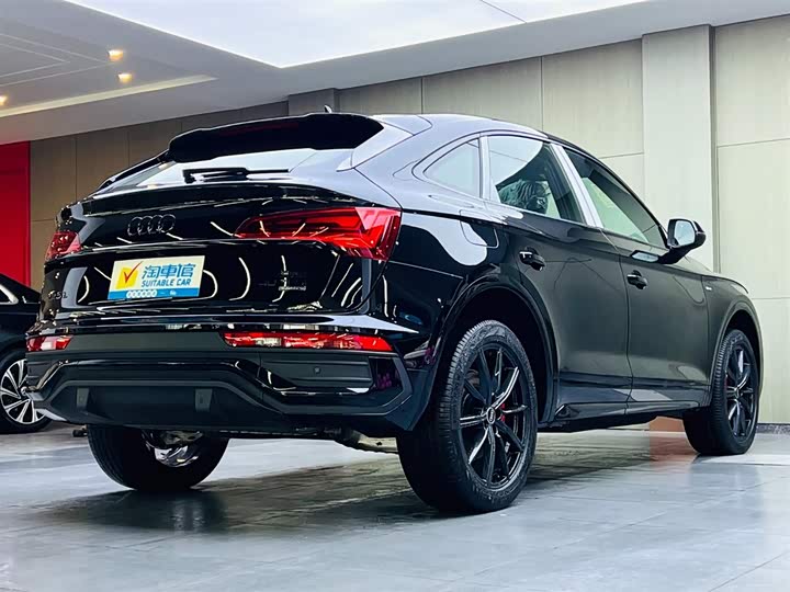 Audi Q5L Sportback 2025 2025款 quattro 45周年典藏版 40 TFSI 豪华型