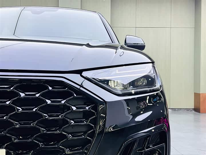 Audi Q5L Sportback 2025 2025款 quattro 45周年典藏版 40 TFSI 豪华型