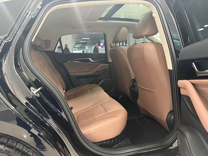 Bestune B70 2024 2024款 龙腾版 1.5T 领创型