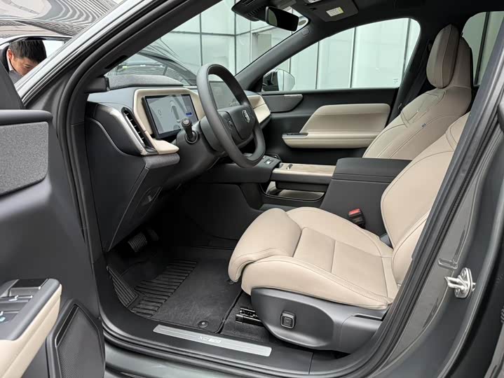 Volvo XC60 2026 2026款 B5 四驱智雅豪华版