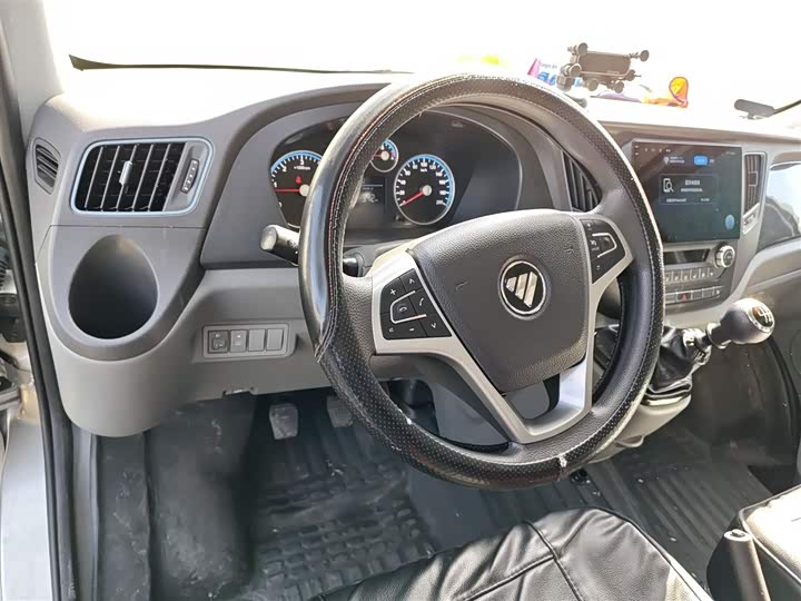 Foton Tuyano 2023 2023款 吉象厢货 2.0T手动 加长轴超高顶 后单胎3座