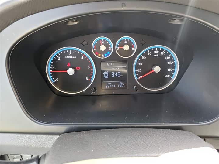 Foton Tuyano 2023 2023款 吉象厢货 2.0T手动 加长轴超高顶 后单胎3座