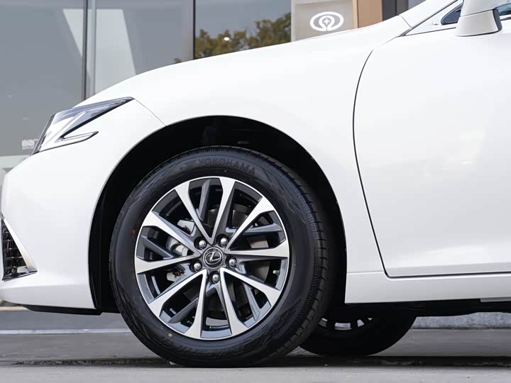 Lexus ES 2025 2025款 200 臻享版