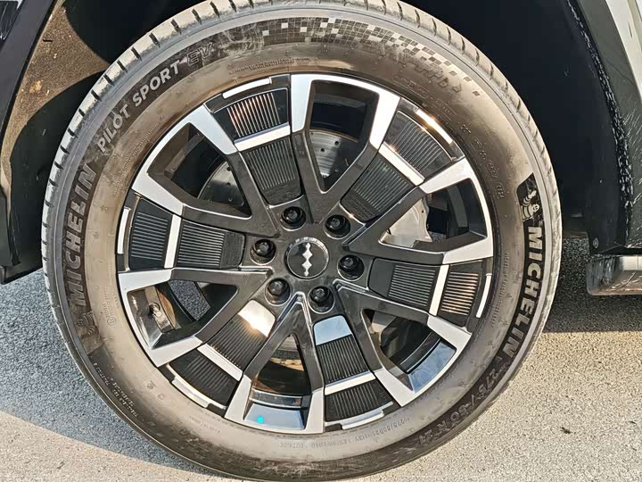 BYD FangChengBao Leopard 8 2025 2025款 智勇旗舰版 7座