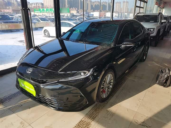 Toyota Camry 2026 2026款 双擎 2.0HE 精英版