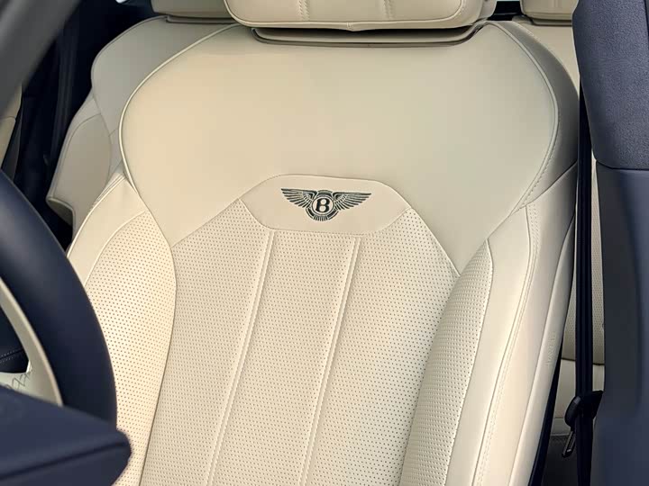 Bentley Bentayga 2024 2024款 4.0T V8