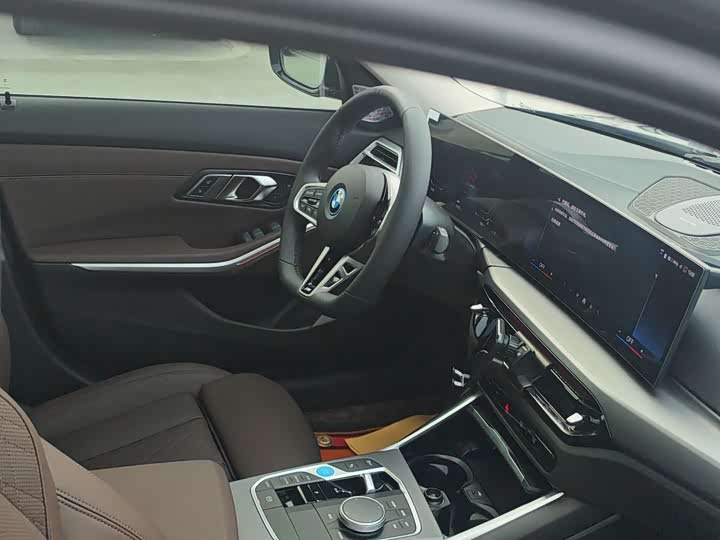 BMW i3 2025 2025款 eDrive 35 L