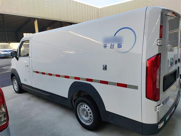 Foton Smart Smurf E7 2024 2024款 改款 纯电动厢式运输车 平顶2座 亿纬锂能41.86kWh