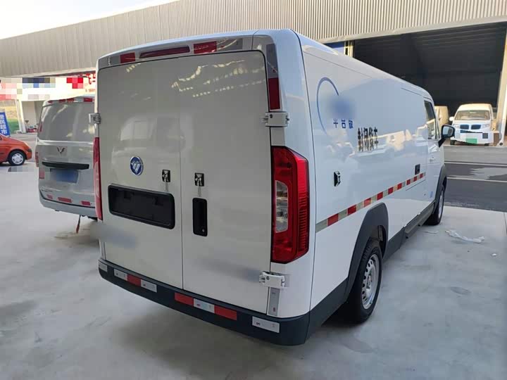 Foton Smart Smurf E7 2024 2024款 改款 纯电动厢式运输车 平顶2座 亿纬锂能41.86kWh