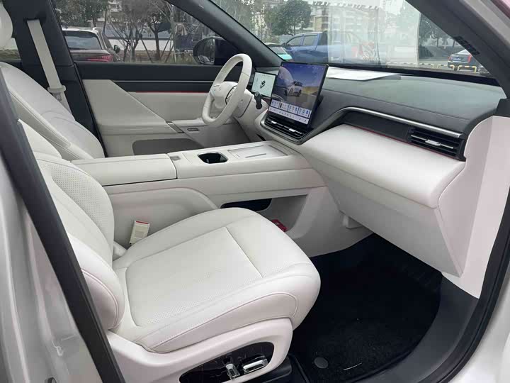 Dongfeng Yipai eπ 008 2024 2024款 210Max增程版 6座