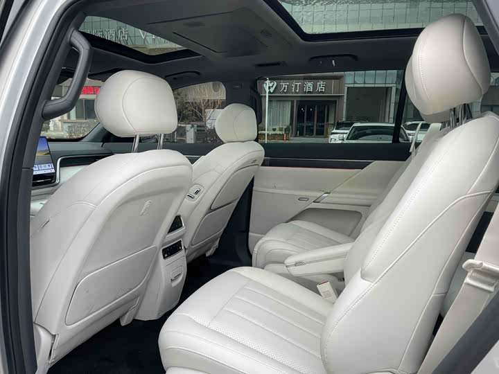 Dongfeng Yipai eπ 008 2024 2024款 210Max增程版 6座