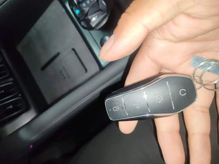 BYD Song L 2025 2025款 662km 超越型