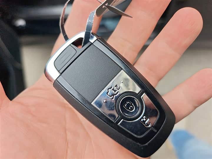 Lincoln Z (Zephyr) 2025 2025款 2.0T 尊尚混动版