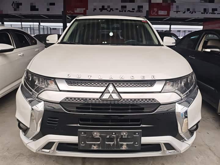 Mitsubishi Outlander 2021 2021款 2.4L 四驱致享版 7座