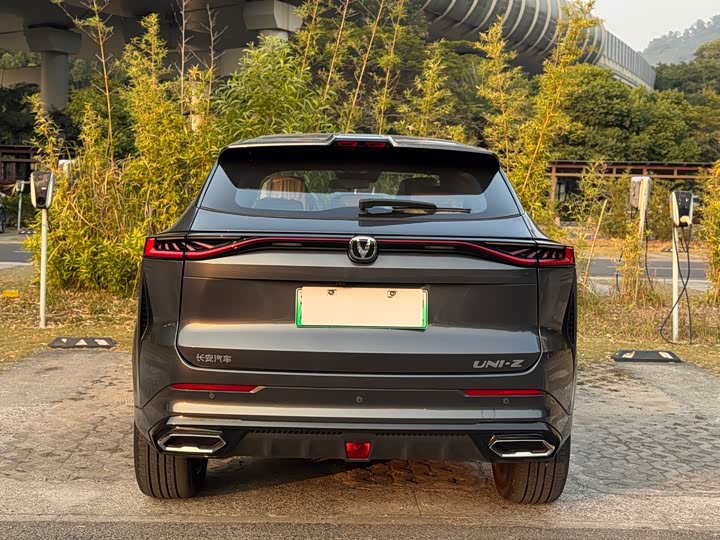 Changan UNI-Z Hybrid 2025 2025款 智慧新蓝鲸 125km 战舰版