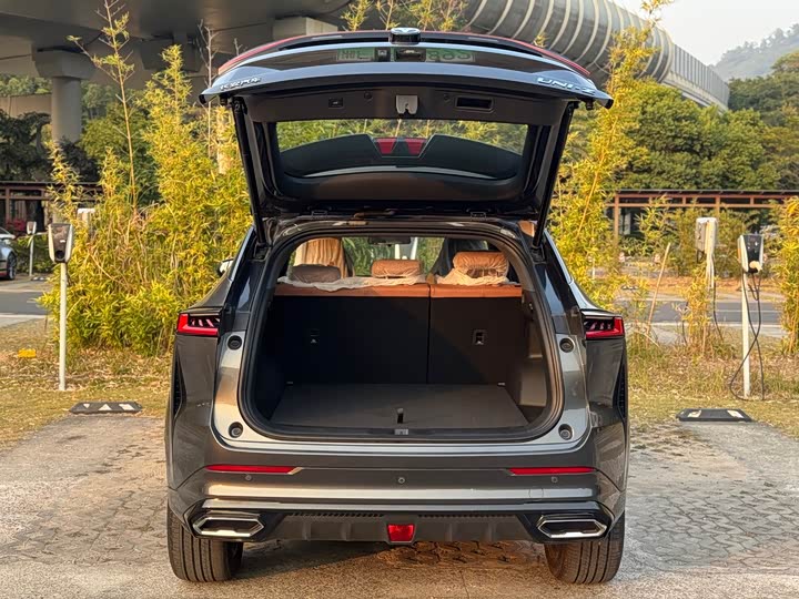 Changan UNI-Z Hybrid 2025 2025款 智慧新蓝鲸 125km 战舰版