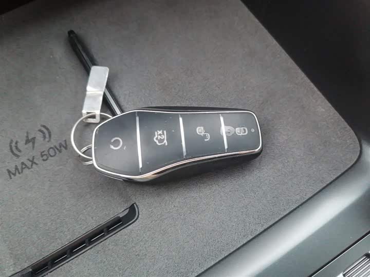 BYD Song L 2025 2025款 智驾版 662km 激光雷达卓越型