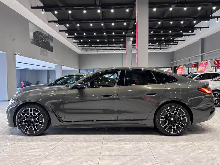 BMW 4 Series 2024 2024款 430i Gran Coupe M运动曜夜套装