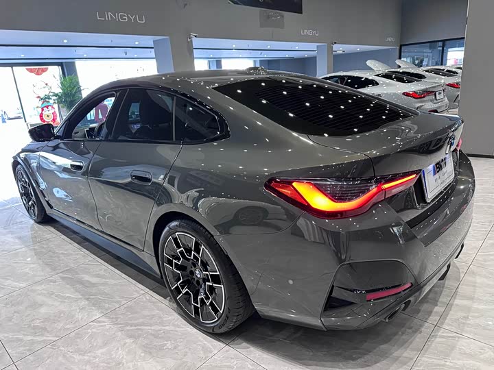 BMW 4 Series 2024 2024款 430i Gran Coupe M运动曜夜套装