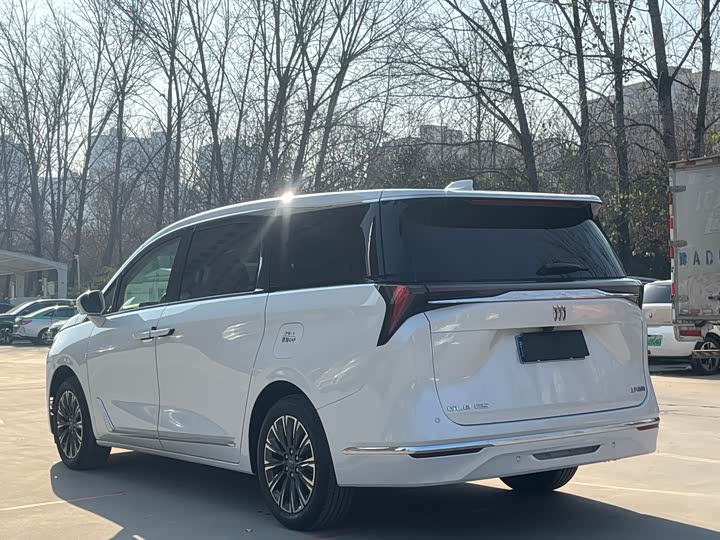 Buick GL8 ES 2025 2025款 陆尊 智享版