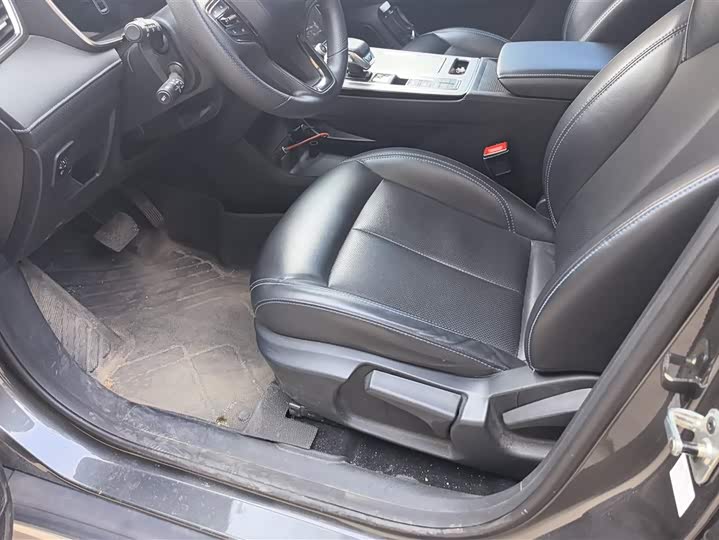 Roewe RX5 2023 2023款 PLUS 330TGI 自动领潮智惠版