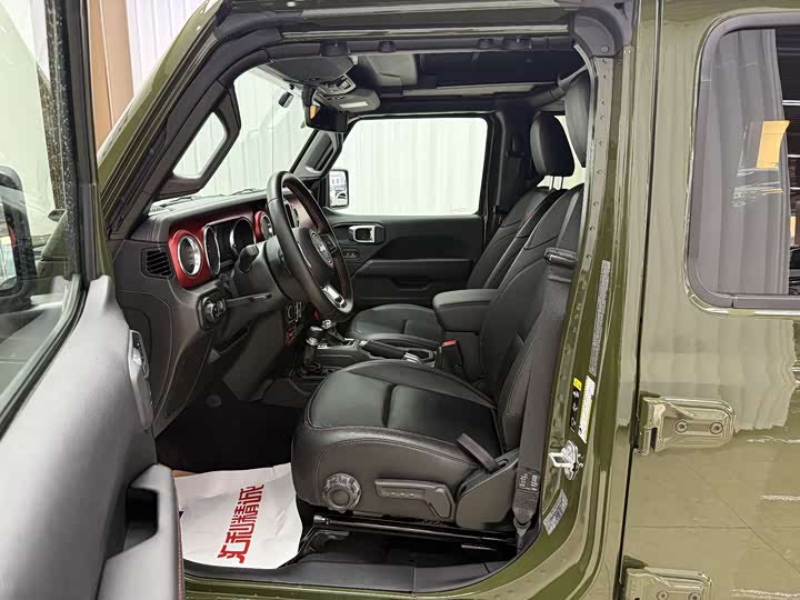 Jeep Wrangler 2022 2022款 2.0T 高地丛林绿限量版