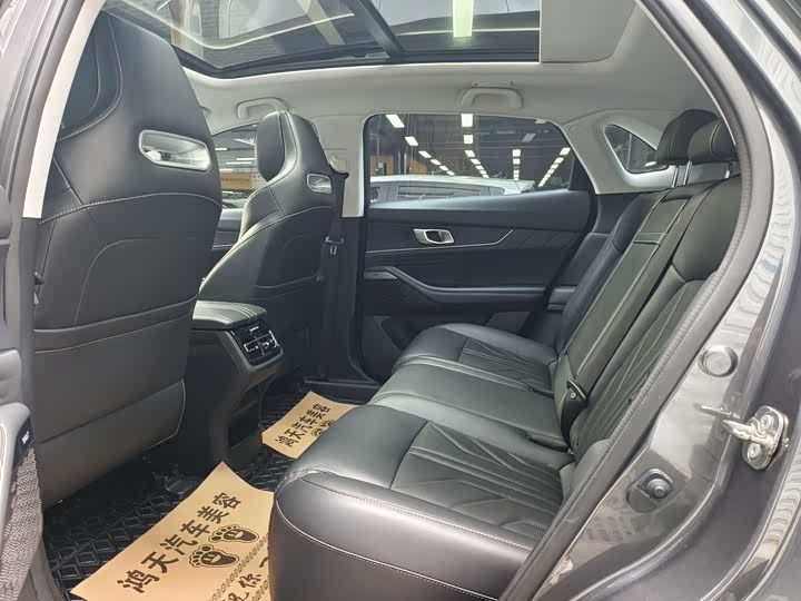 Changan UNI-K 2023 2023款 2.0T 两驱悦享型