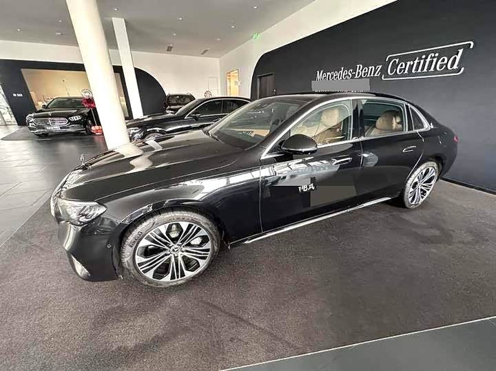 Mercedes-Benz E-Class Hybrid 2024 2024款 E 350 e L 插电式混合动力轿车