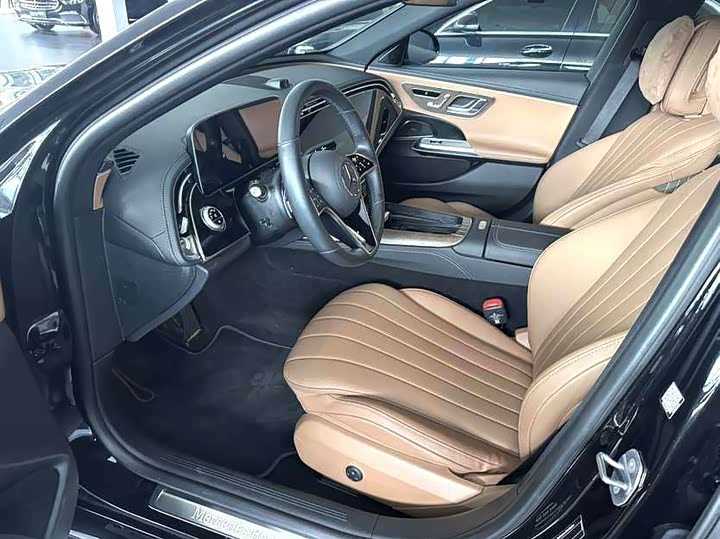 Mercedes-Benz E-Class Hybrid 2024 2024款 E 350 e L 插电式混合动力轿车