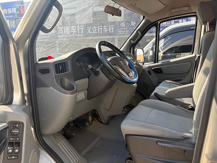 Foton Tuyano 2024 2024款 吉象多功能 2.0T手动 长轴中顶 后单胎5/6/7/9座