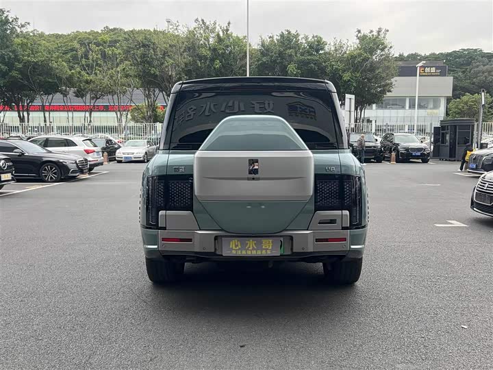 BYD Yangwang U8 2023 2023款 豪华版